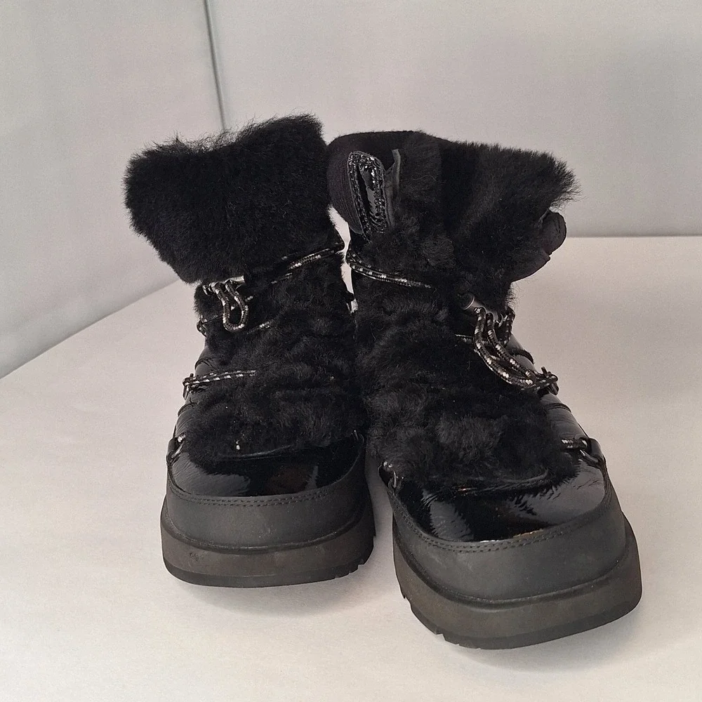 UGG Palomar Sneaker Boots Black Patent‎ Waterproof Faux Fur Vibram  womens 8.5